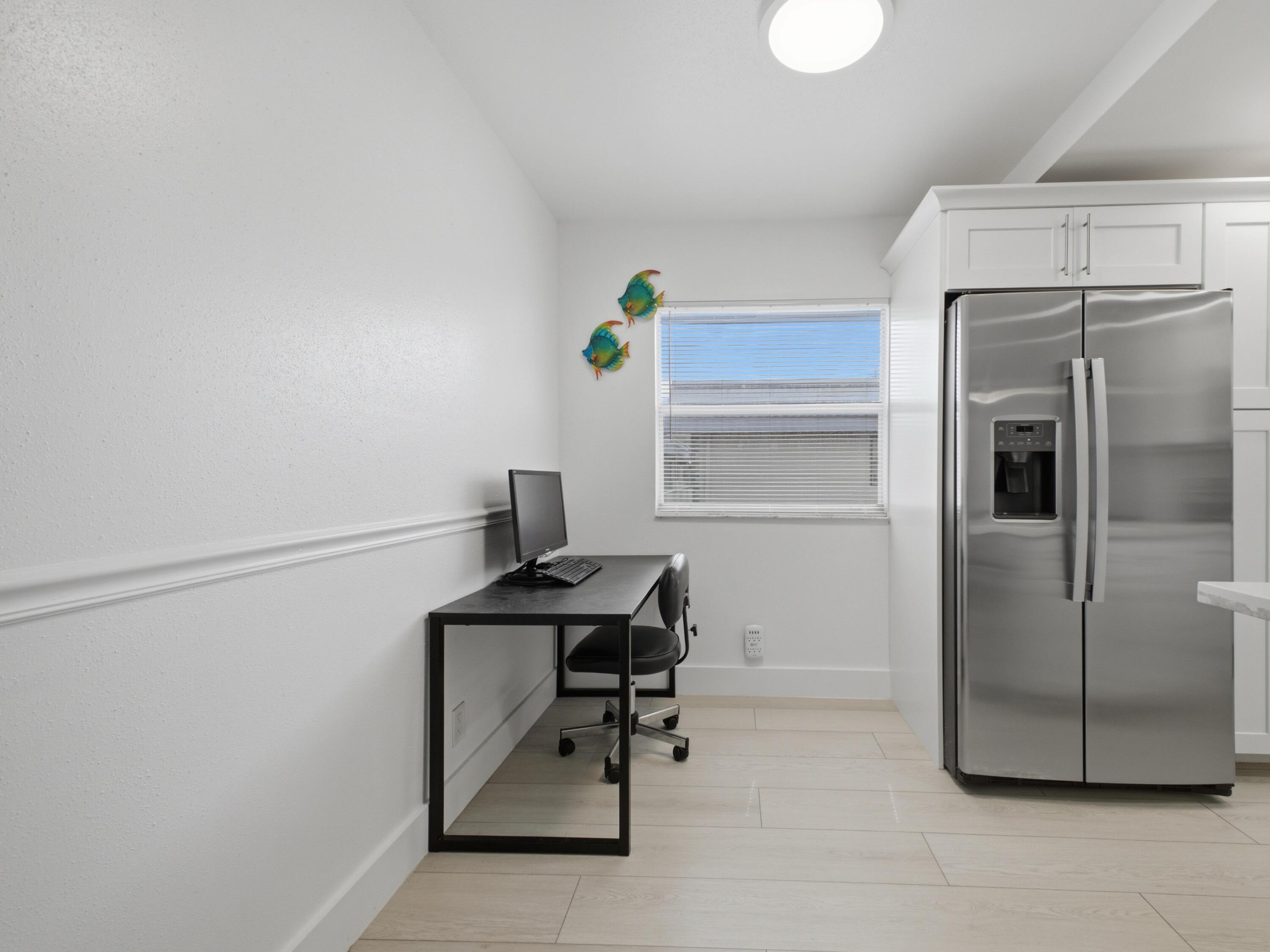 573 Brittany L — Photo 4