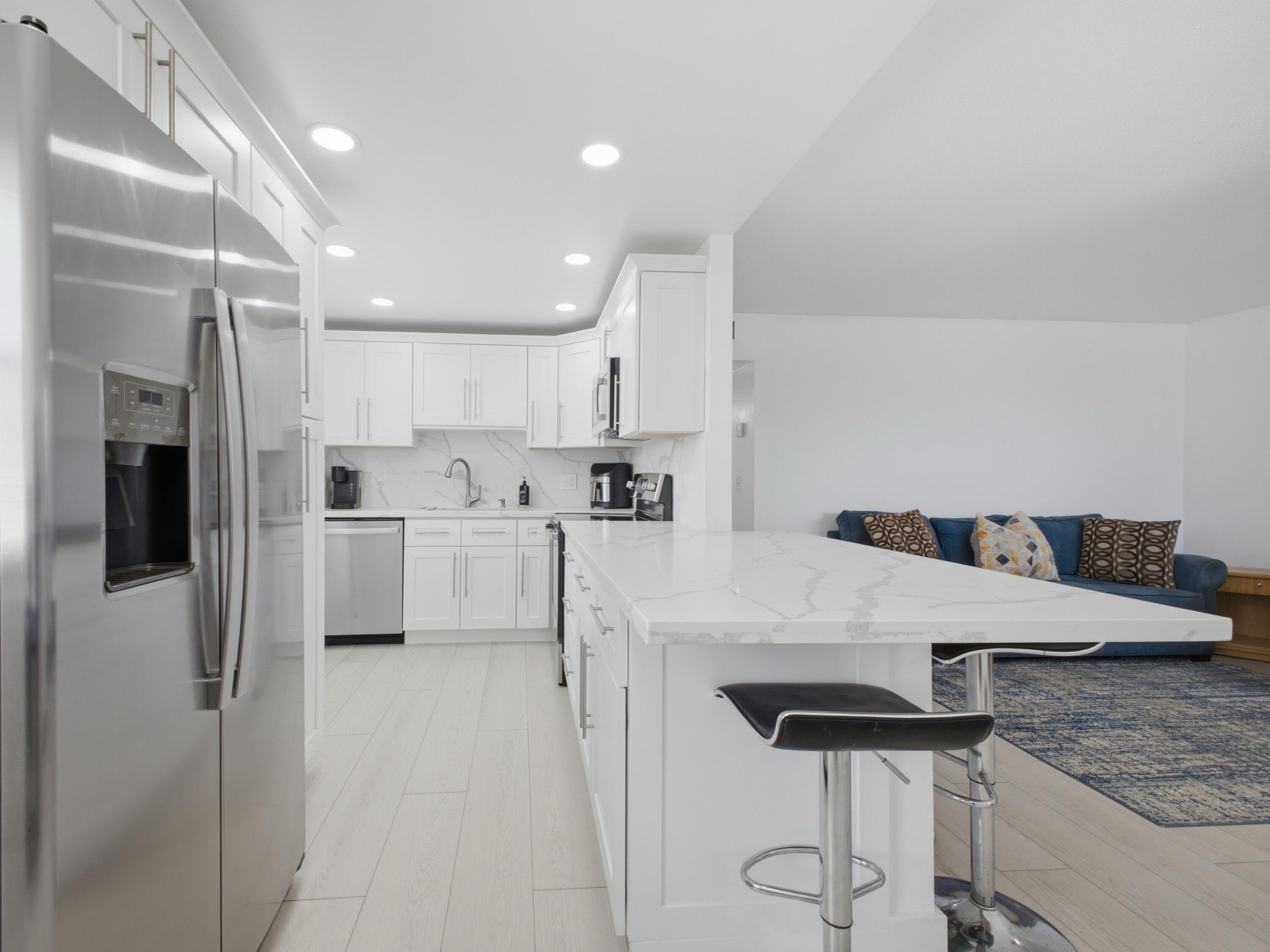 573 Brittany L — Photo 3