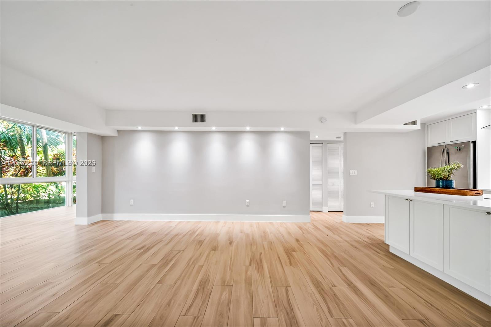 260 Sunrise Dr # D — Photo 4