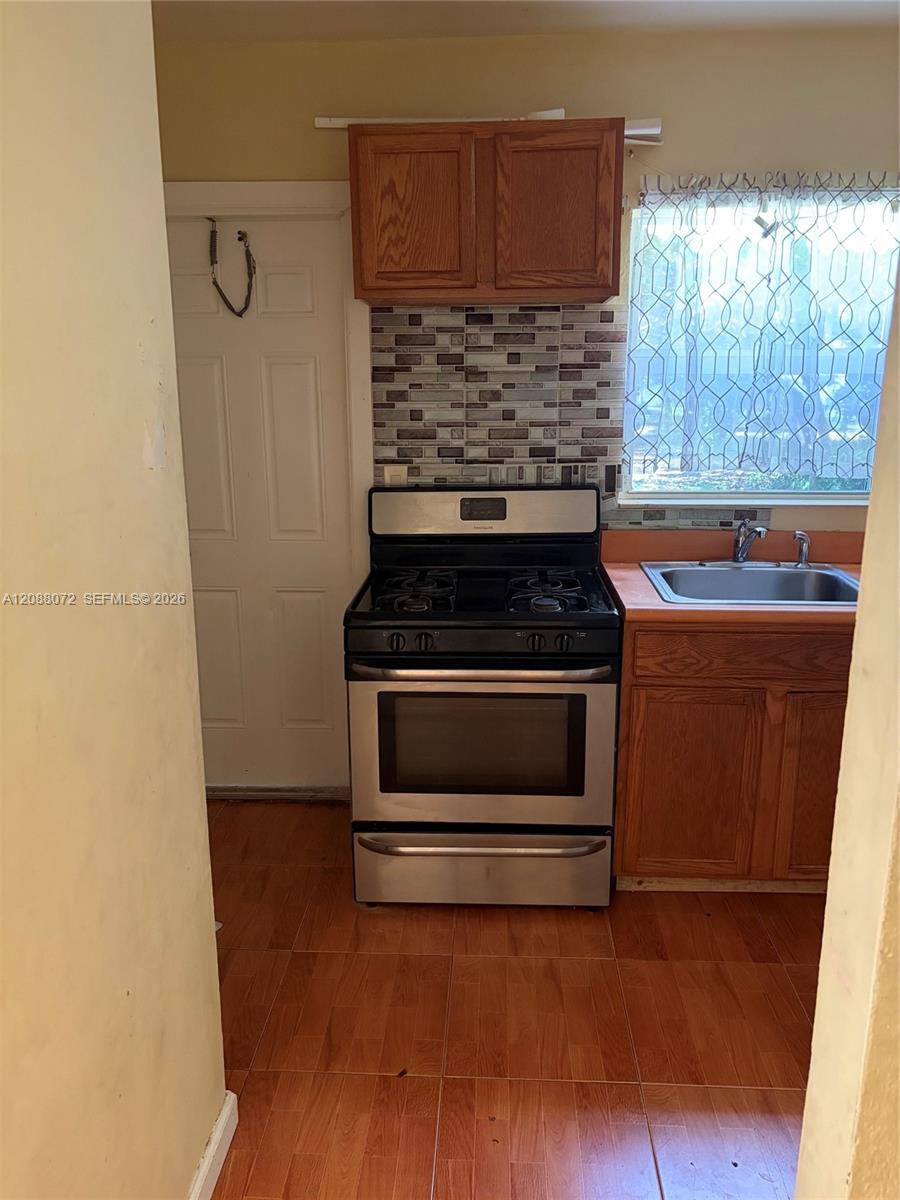 1851 Funston St # B — Photo 4