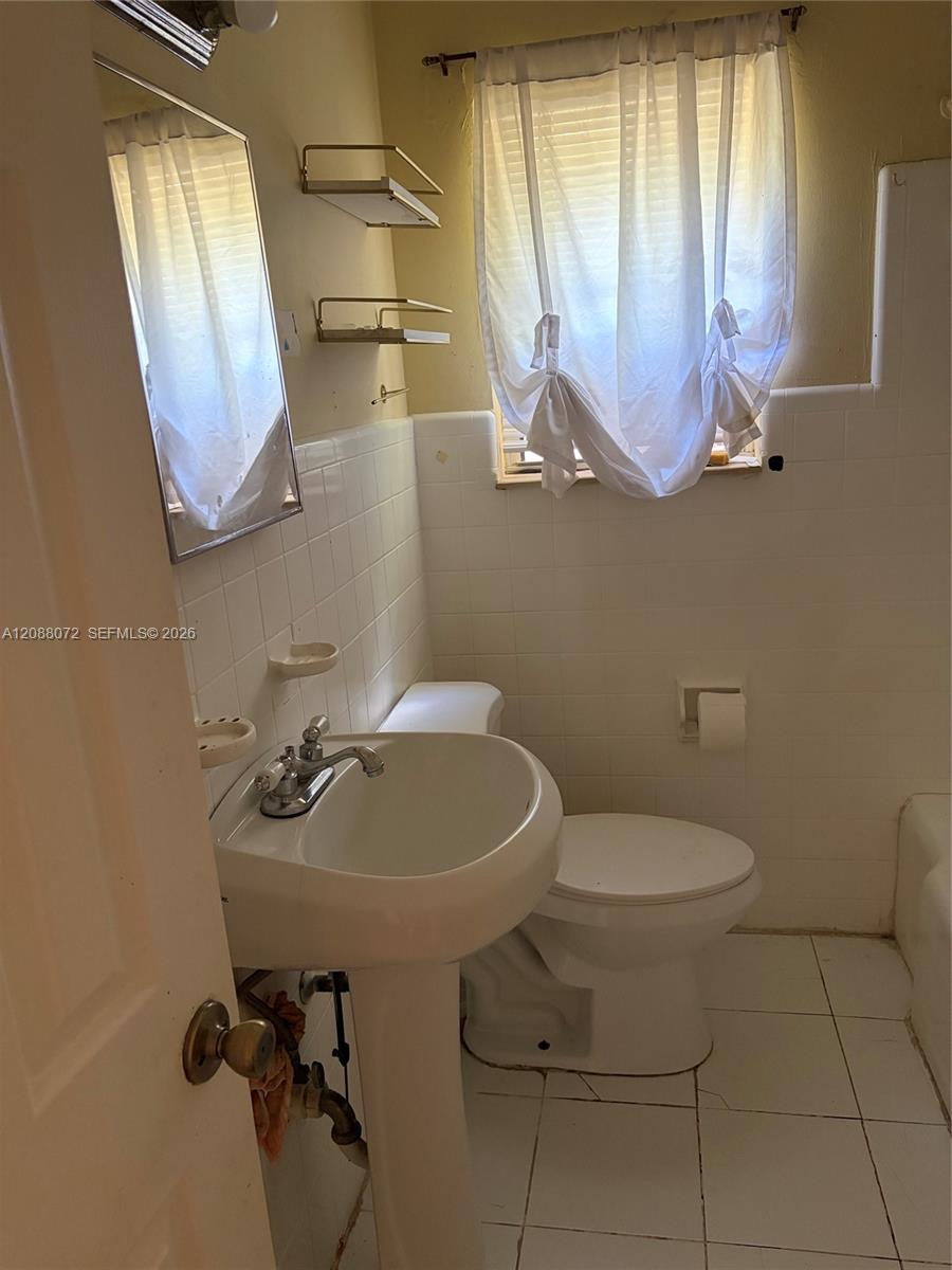1851 Funston St # B — Photo 5