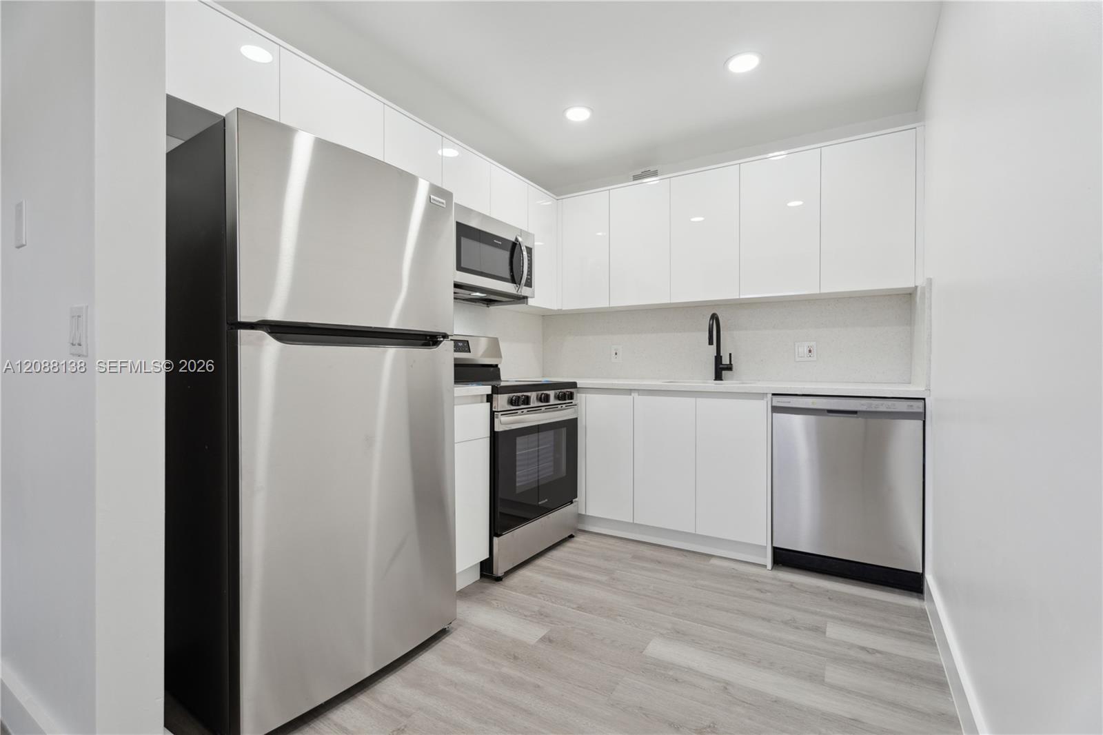 1301 SW 134th Way # 213B — Photo 3