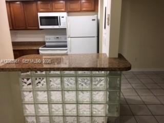 13701 Kendale Lakes Cir # B — Photo 4