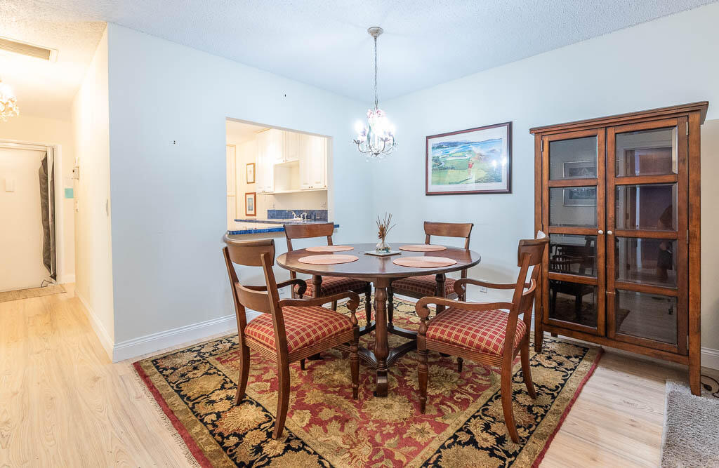 2381 SHADY Lane # B — Photo 4