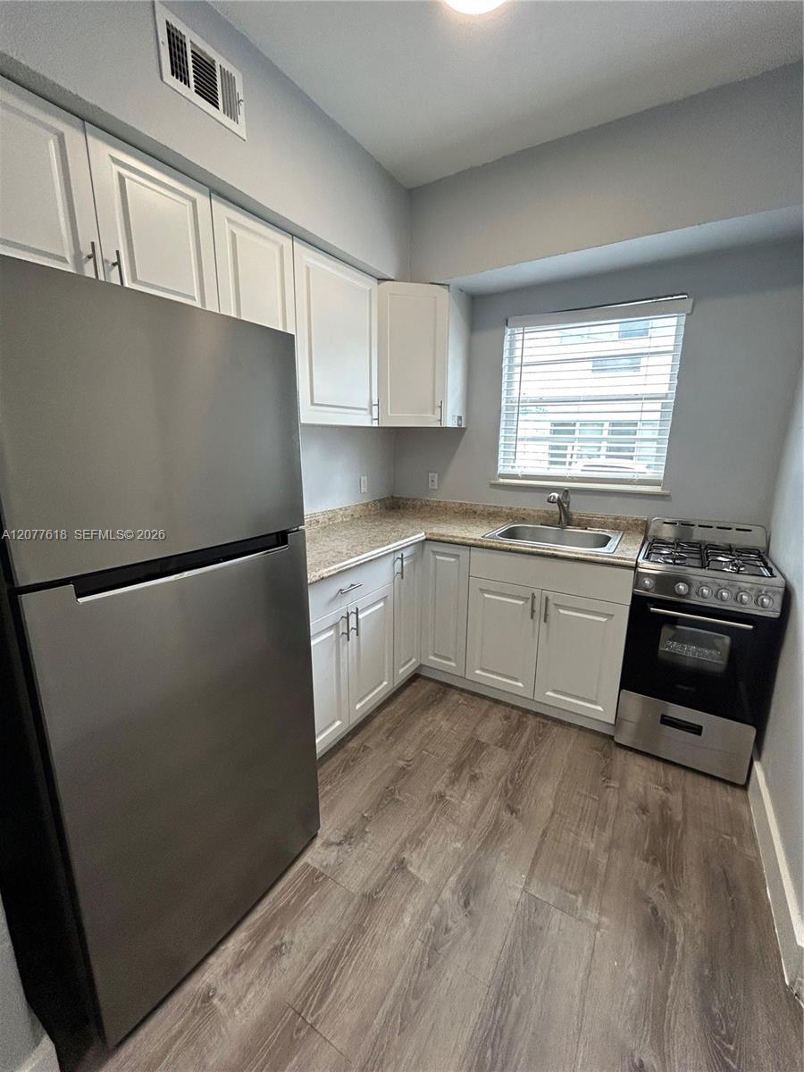 1258 Pennsylvania Ave # 9 — Photo 4