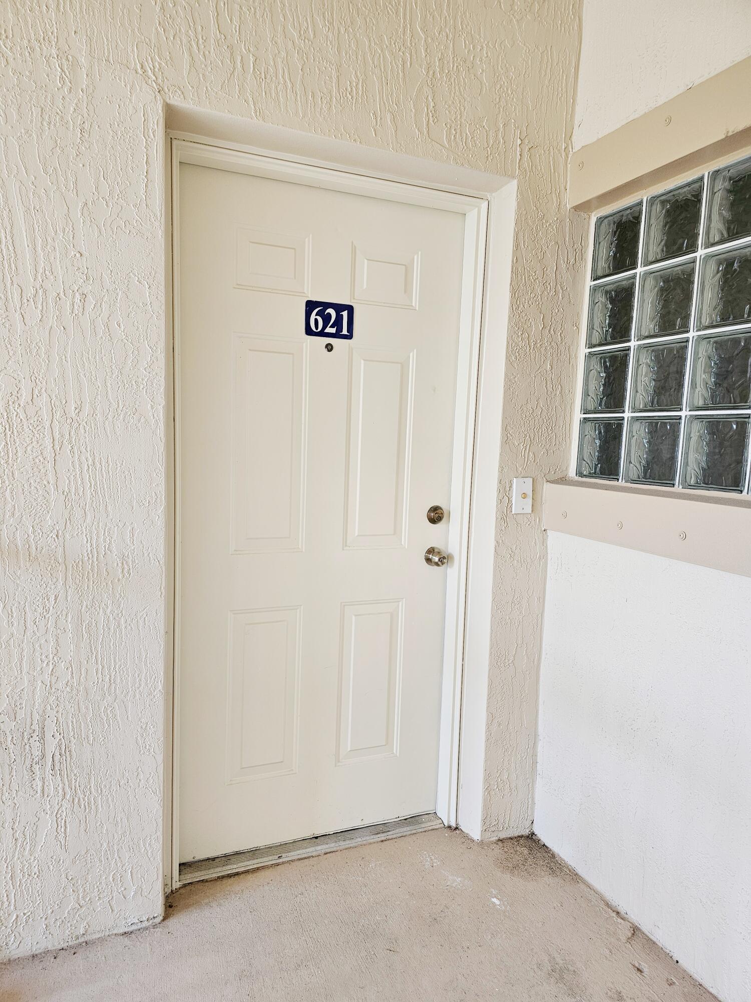 1157 Golden Lakes Boulevard # 621 — Photo 2