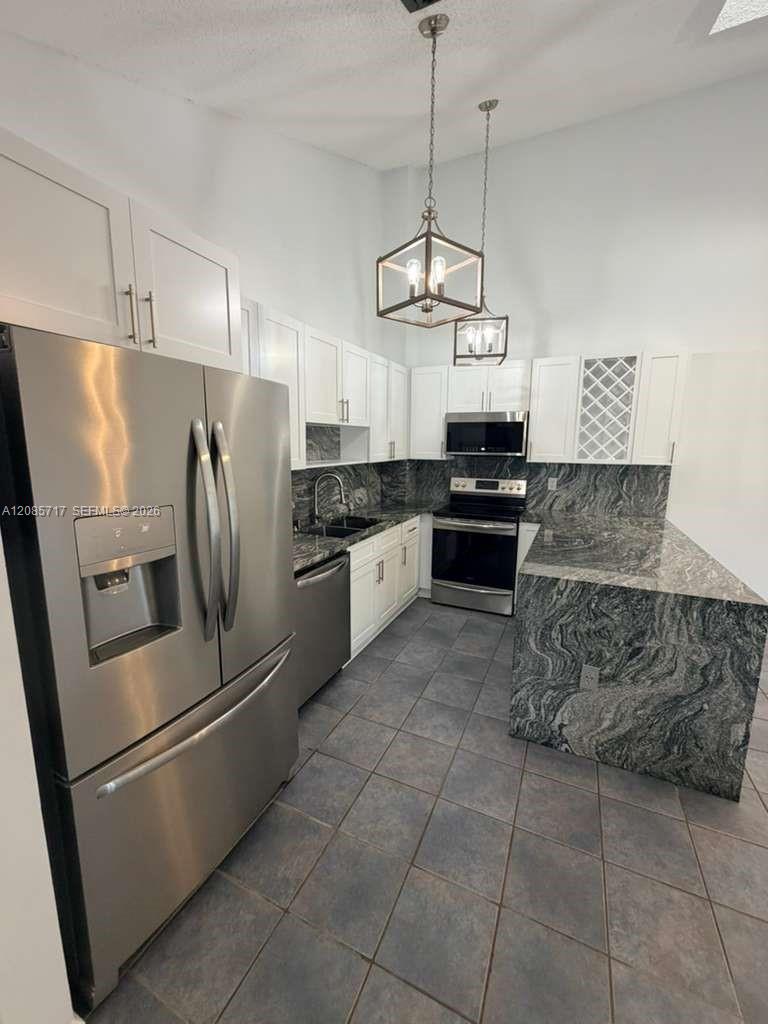 1350 PERIWINKLE PL # 0 — Photo 5