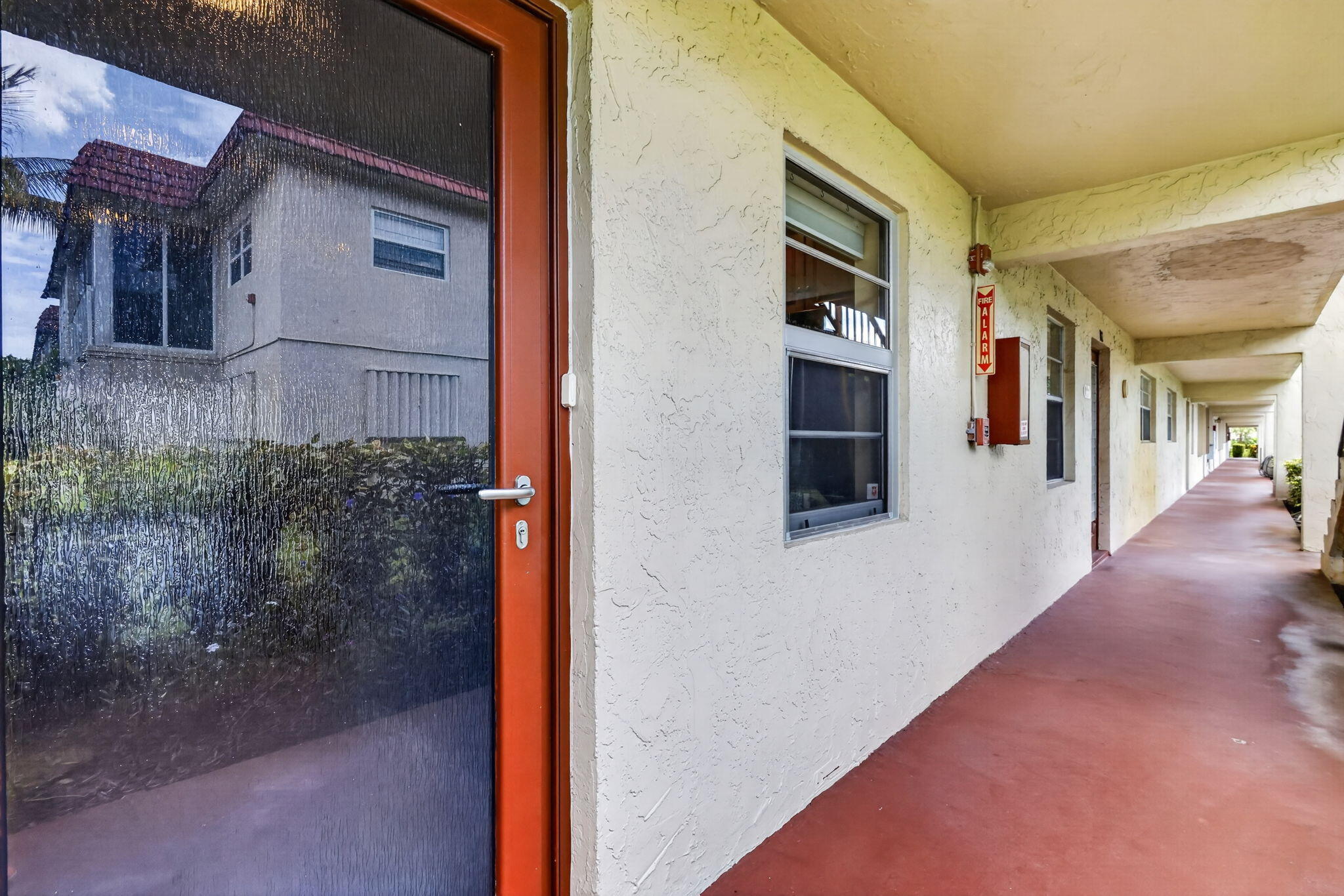 22 ABBEY Lane # 101 — Photo 2