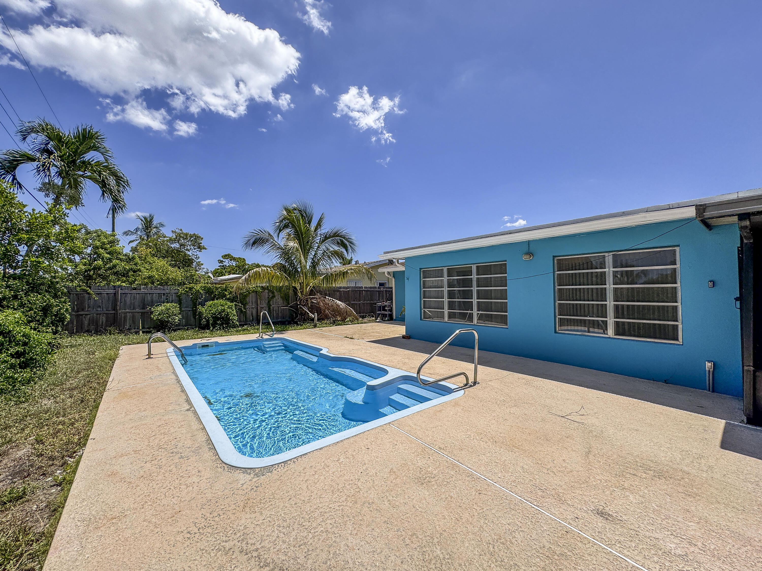 1326 Lake Erie Drive, Lake Worth FL 33461