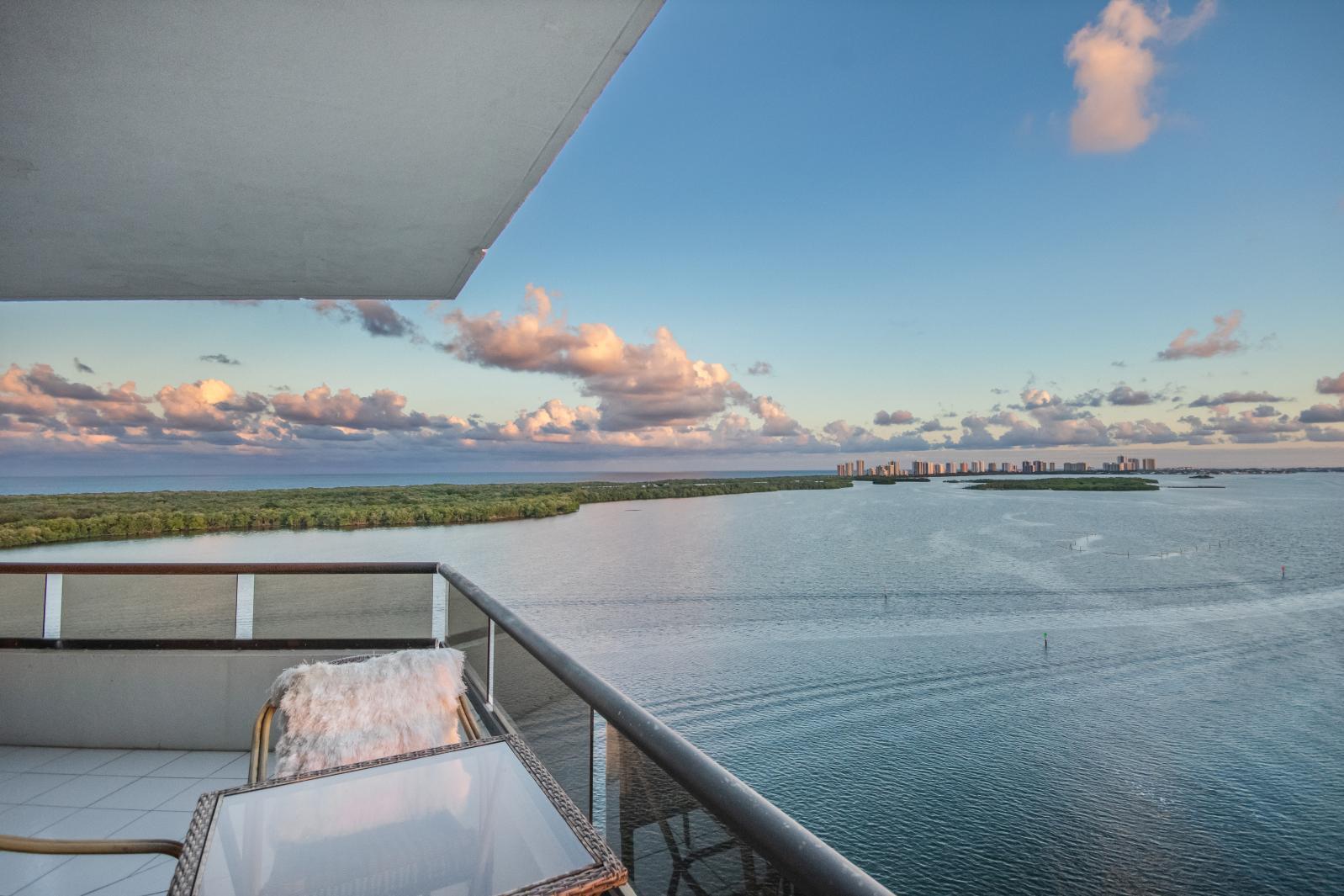 100 Lakeshore Drive # 1453, North Palm Beach FL 33408