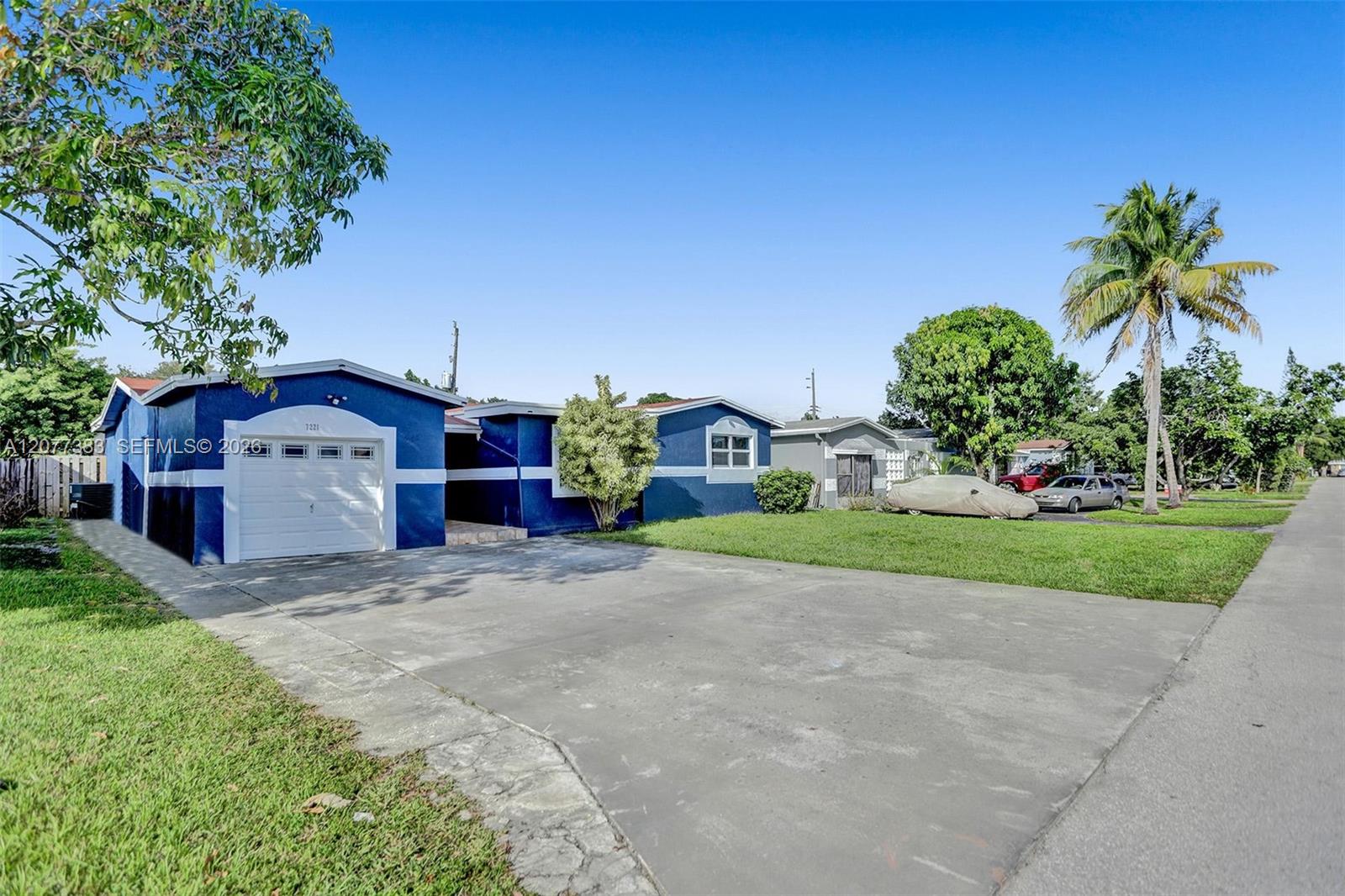 7221 Fairway Blvd — Photo 2