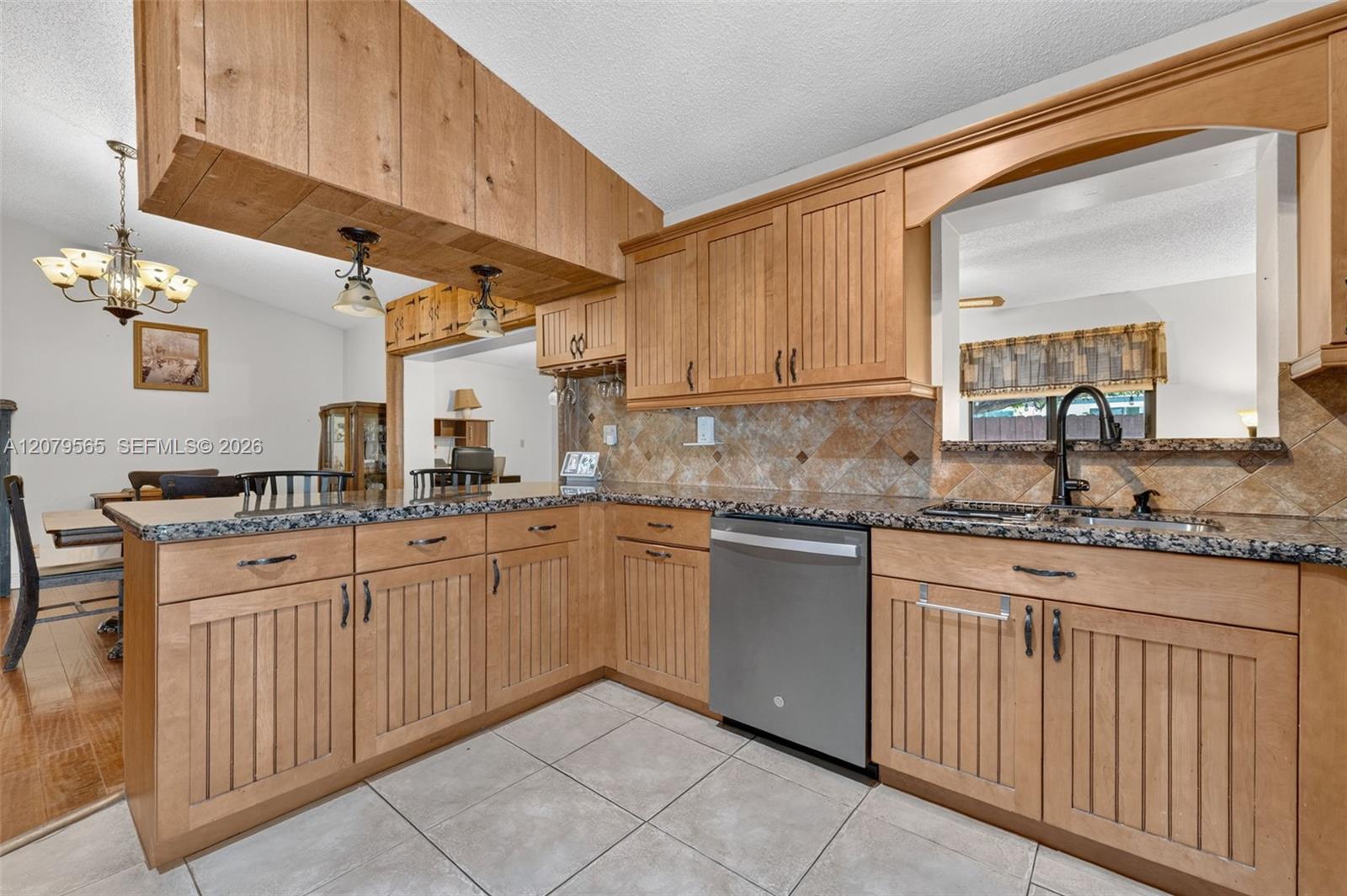 7508 SW 6th Ct — Photo 4