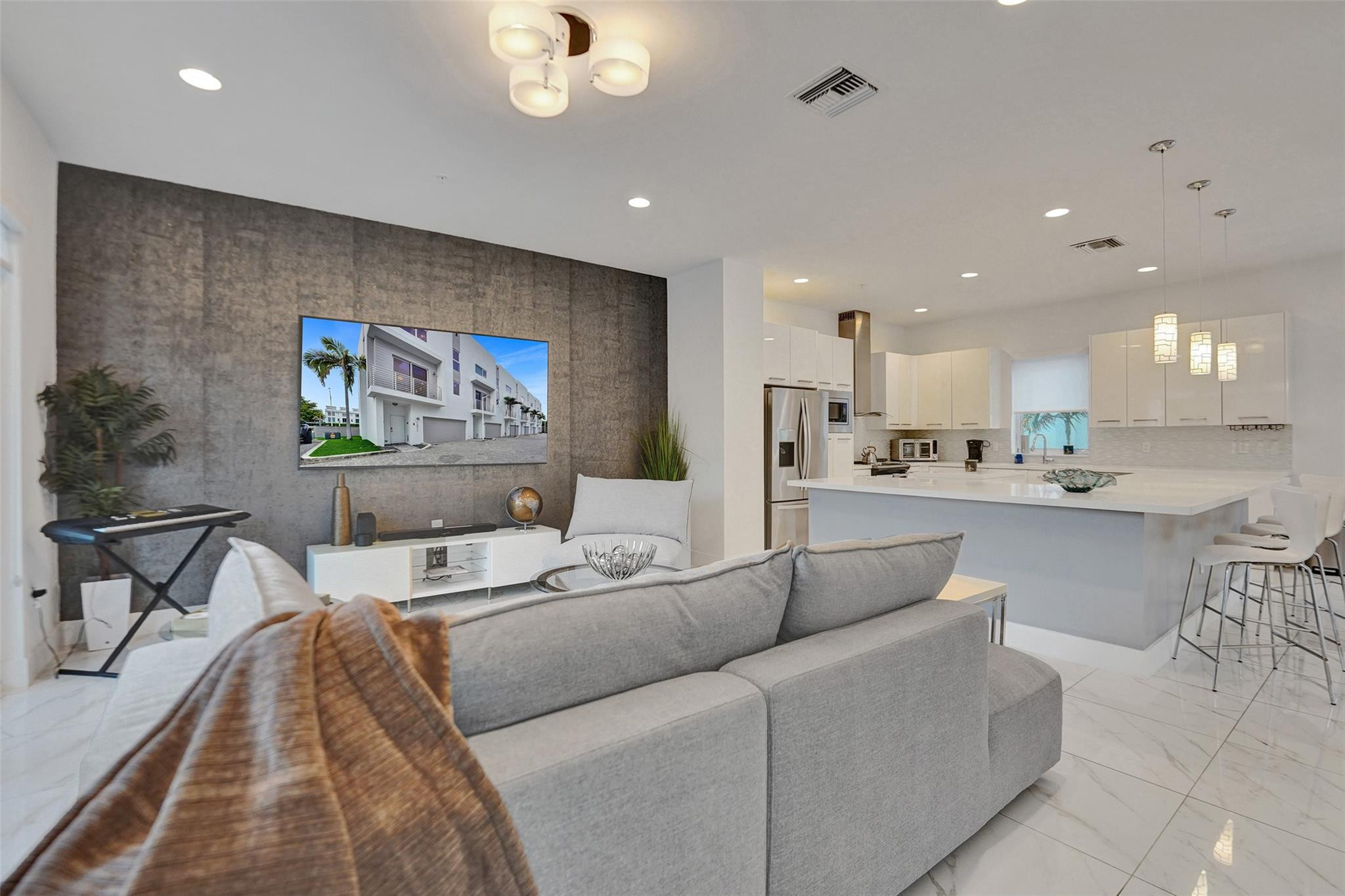 1371 N Ocean Boulevard, Pompano Beach FL 33062