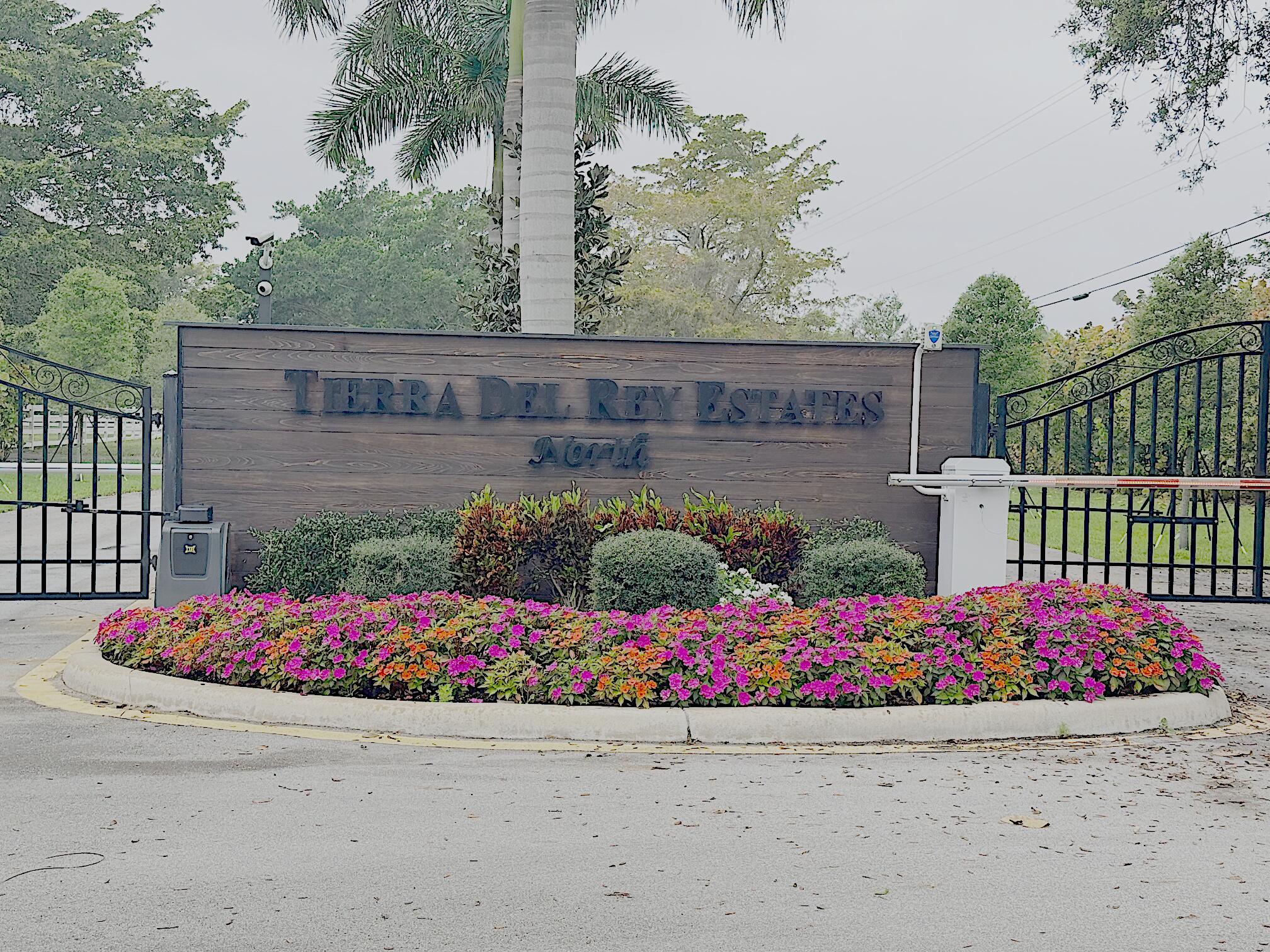 10157 La Reina Road, Delray Beach FL 33446