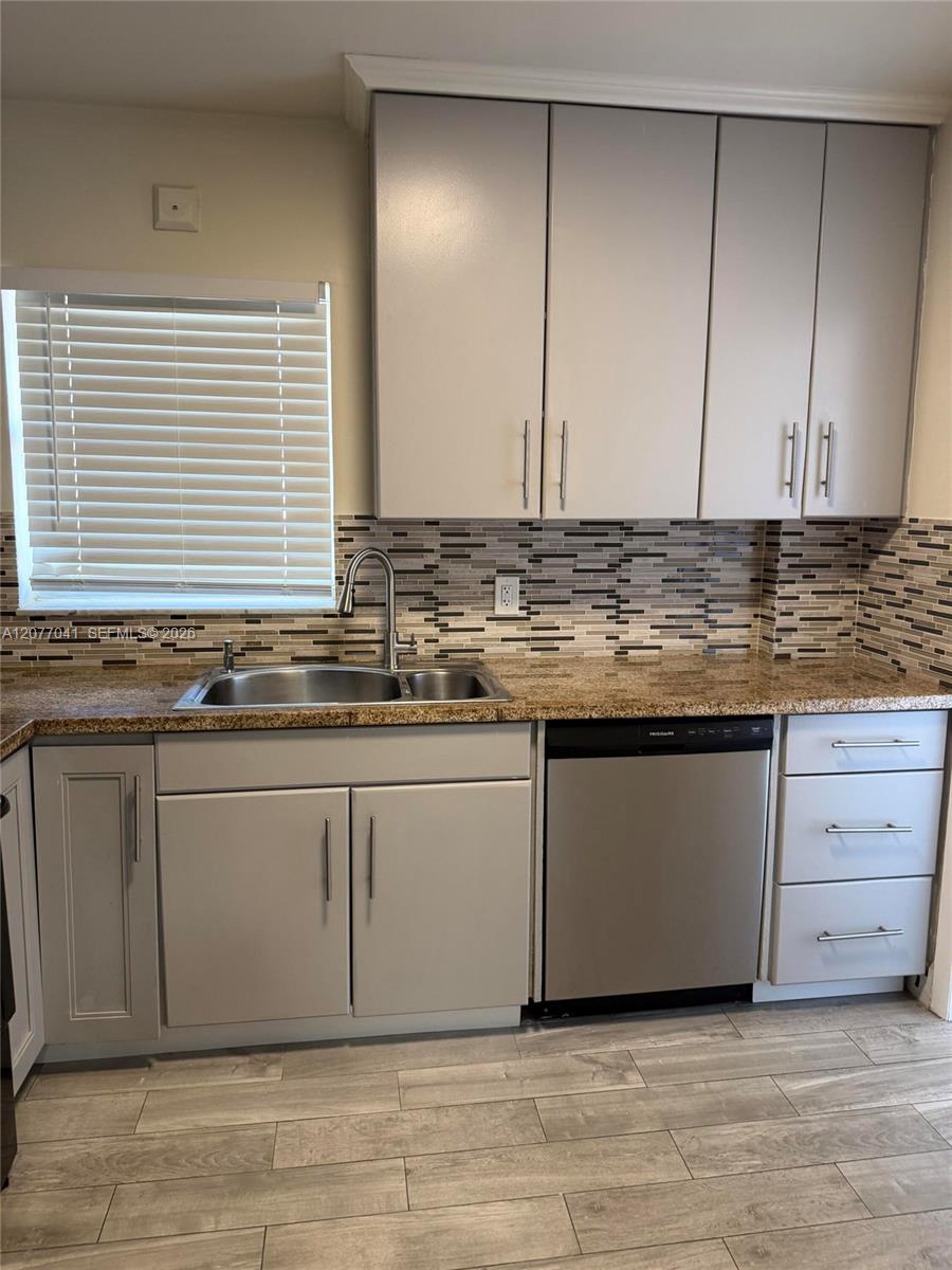 2051 NW 81st Ave # 528 — Photo 3