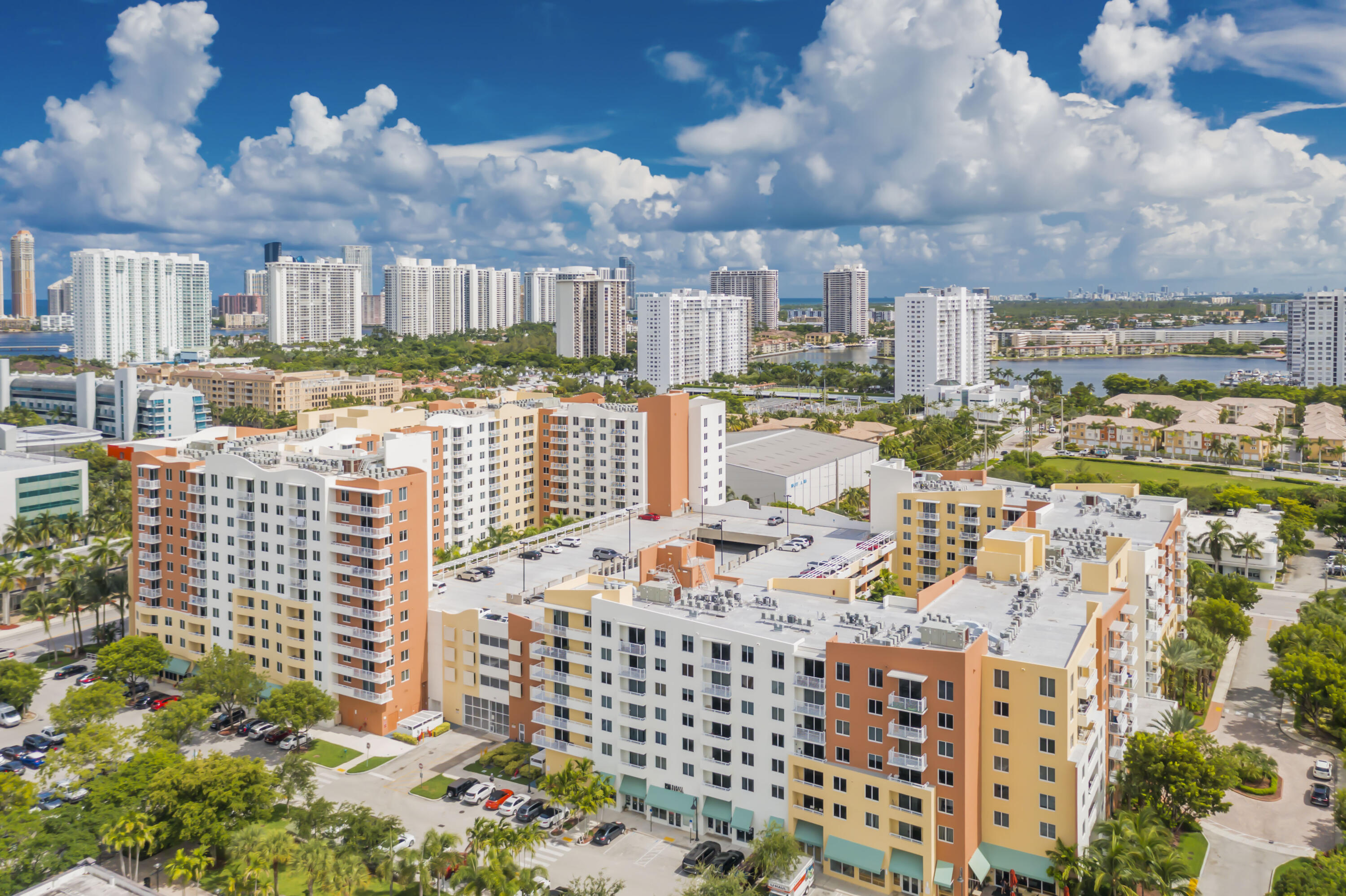 18800 NE 29th Avenue # 923, Miami FL 33180