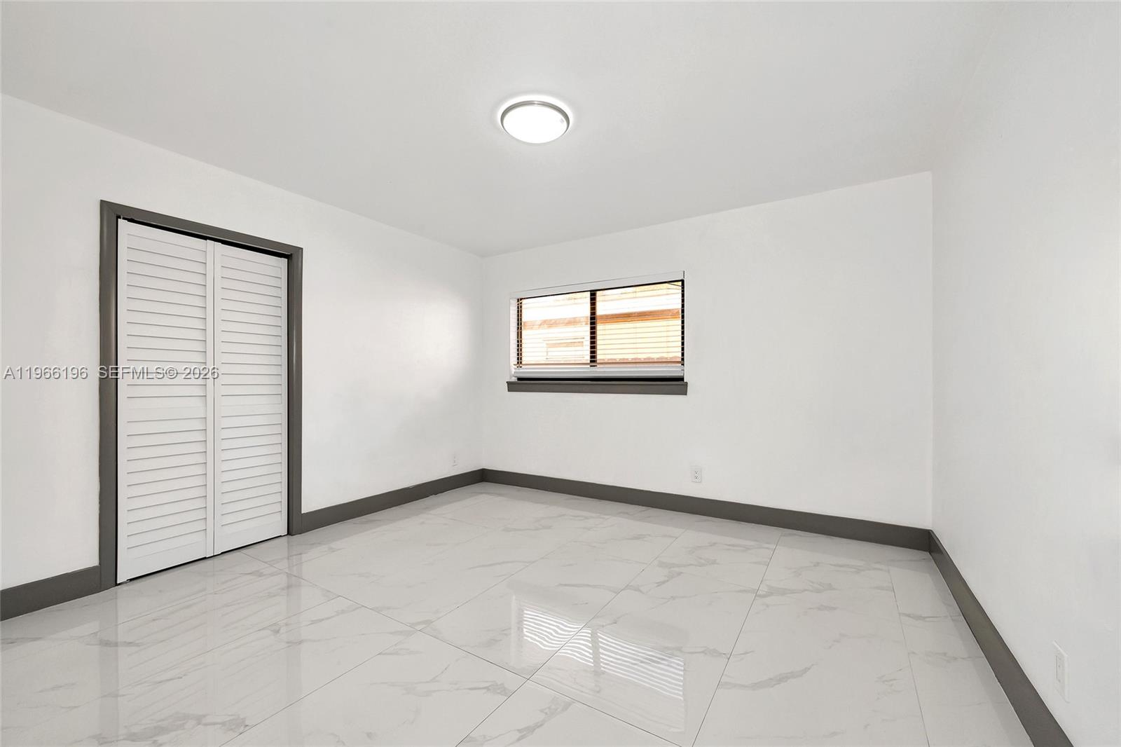 2221 Charleston St — Photo 5