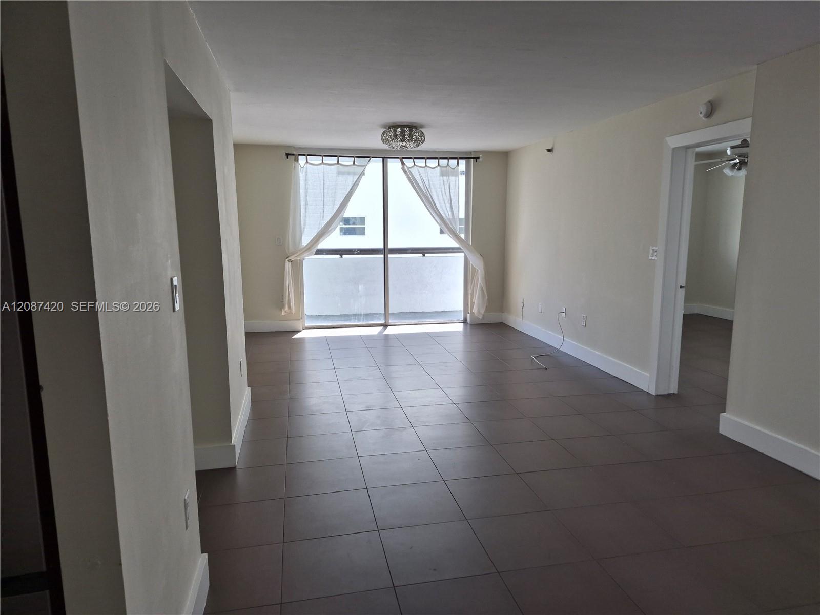 1775 Washington Ave # 4A — Photo 2