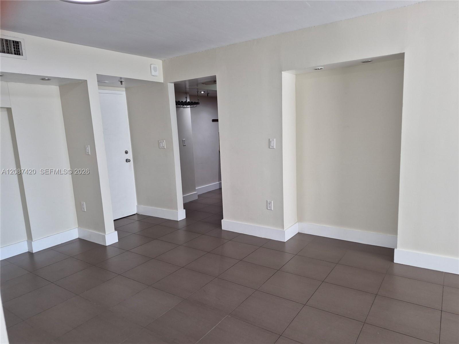 1775 Washington Ave # 4A — Photo 3