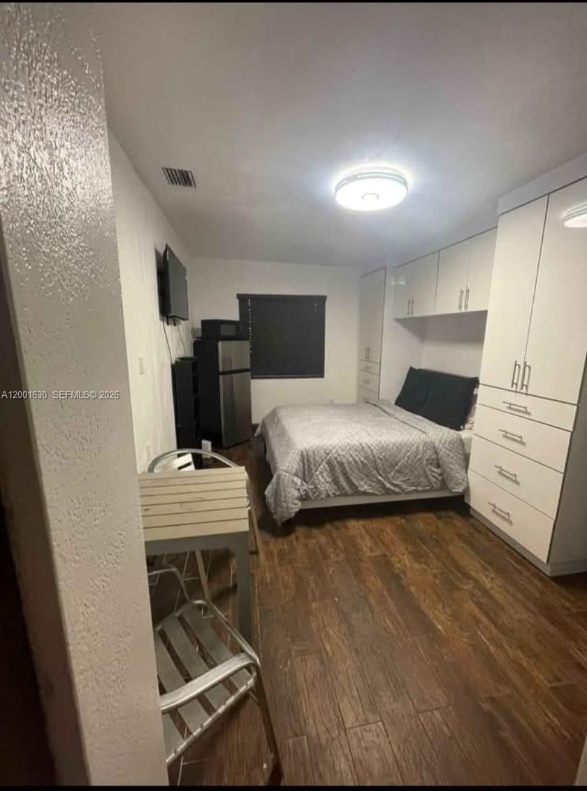 315 NW 59th St # 1, Miami FL 33127