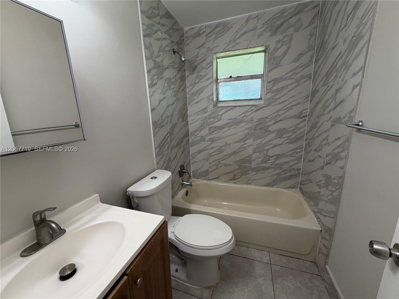 4680 SW 33rd Ave # 2 — Photo 5