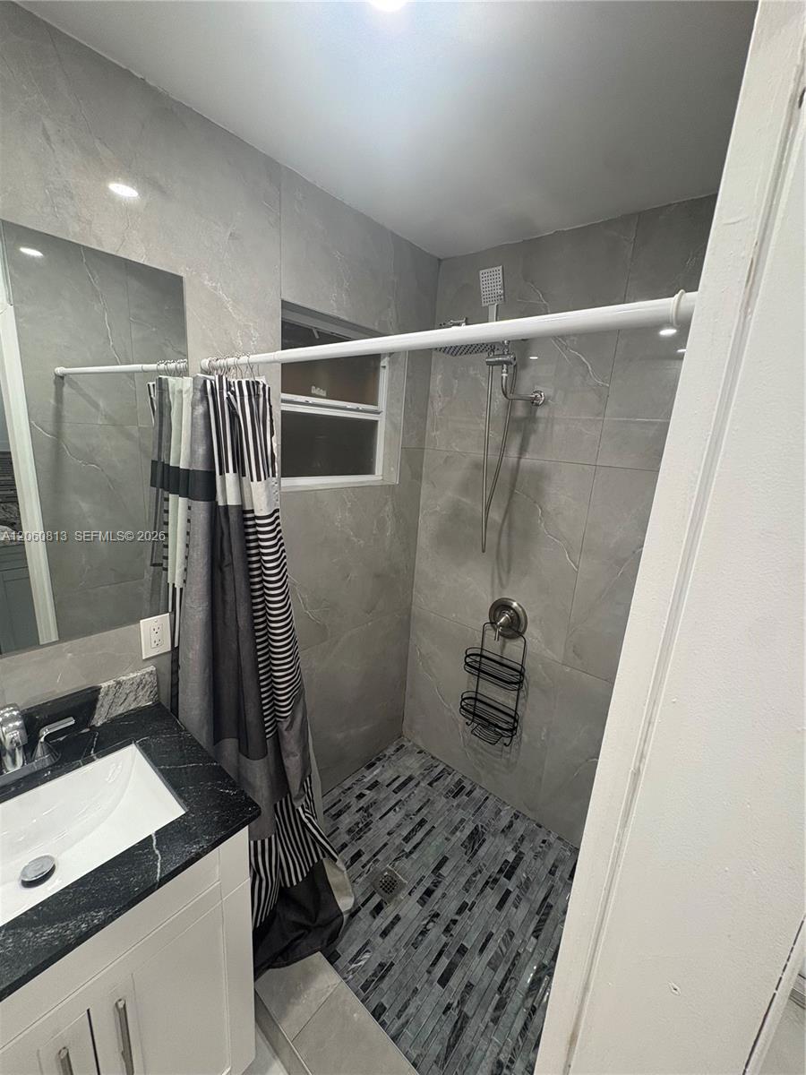 2400 Casablanca Dr # A — Photo 3