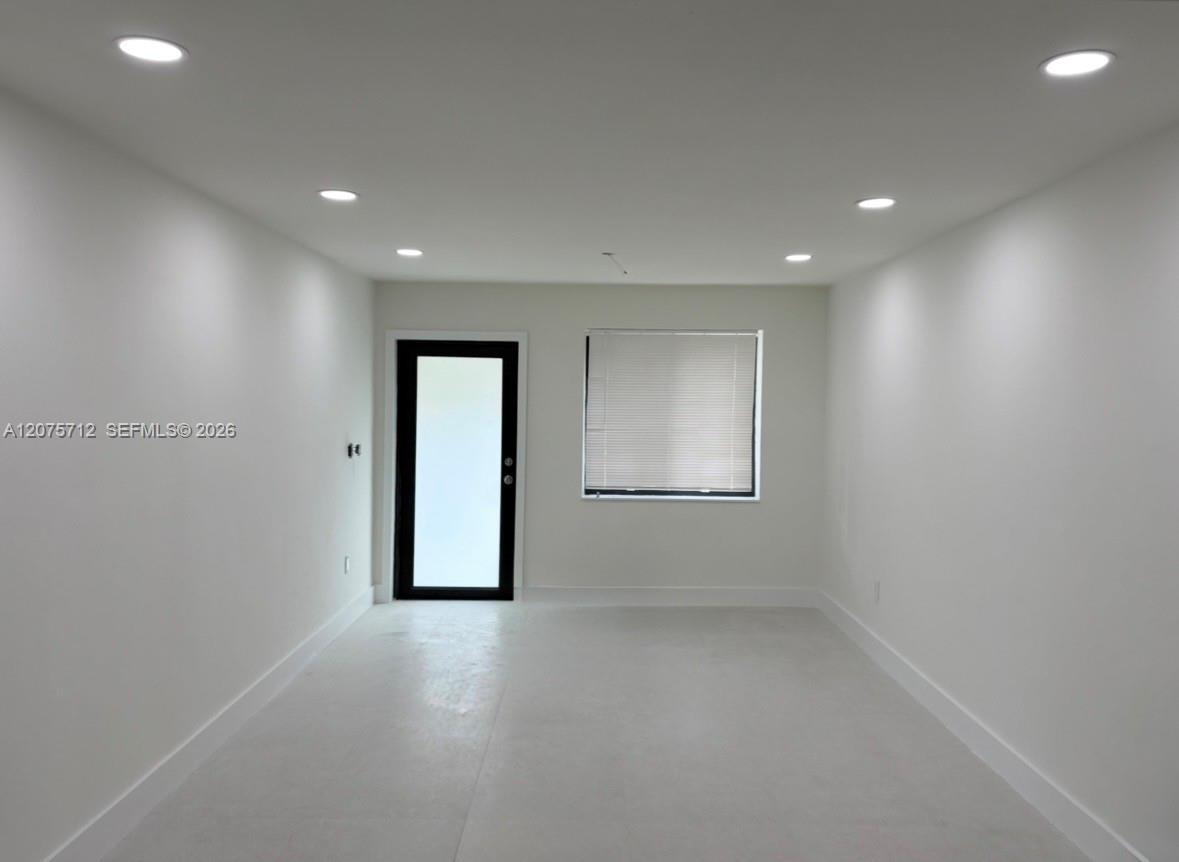 4291 SW 14th St — Photo 4