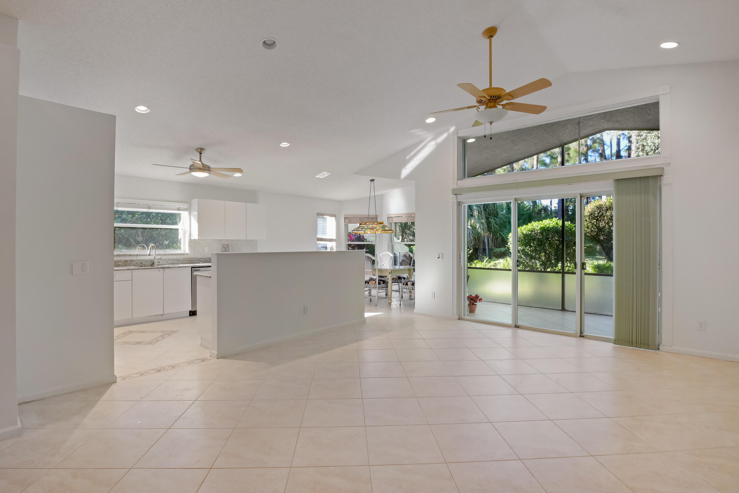 6519 LUCAYA Avenue — Photo 4