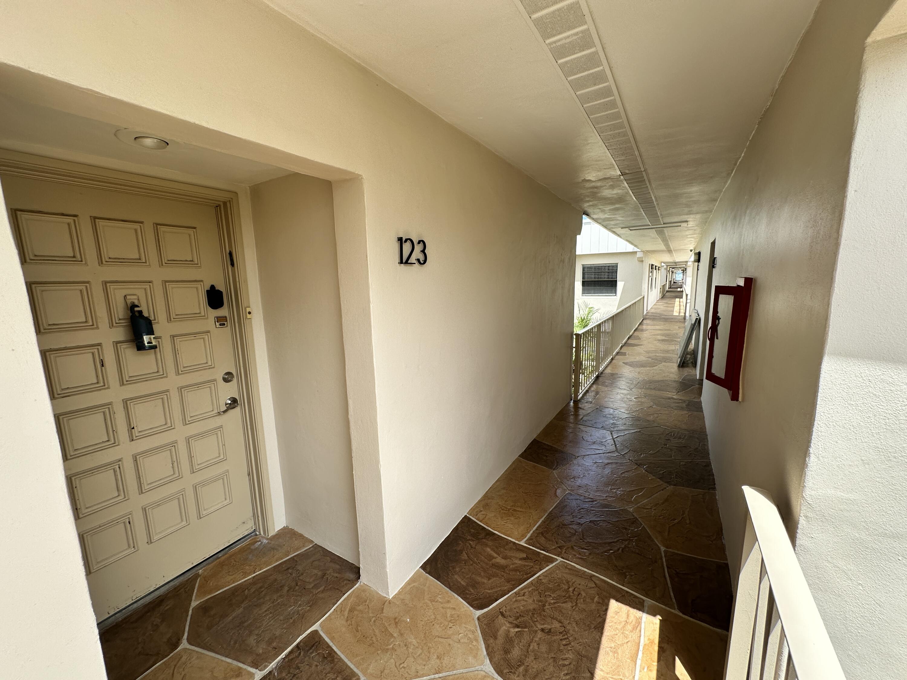 123 Capri C — Photo 3