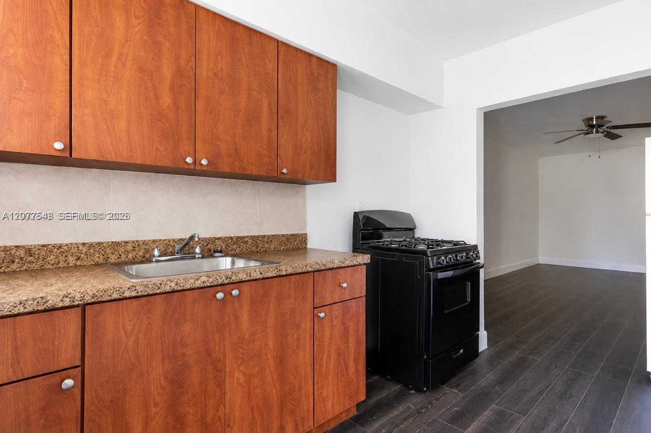 26615 SW 137th Ave # 15 — Photo 4