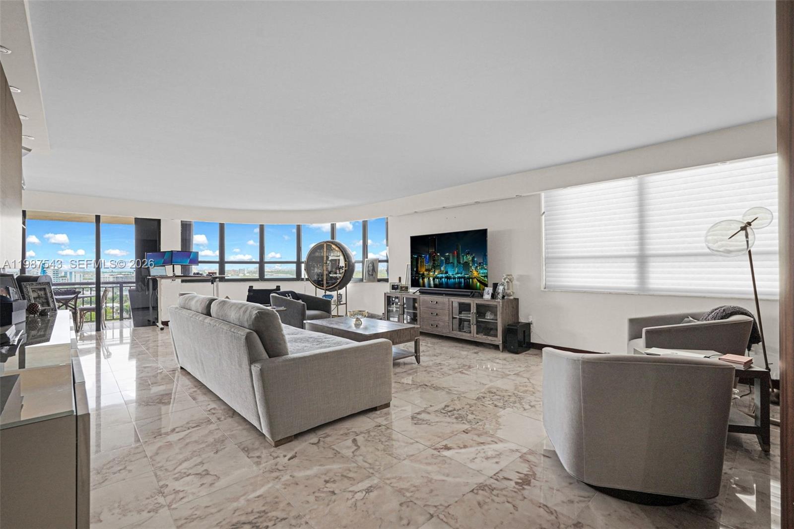 10175 Collins Ave # 1207 — Photo 2