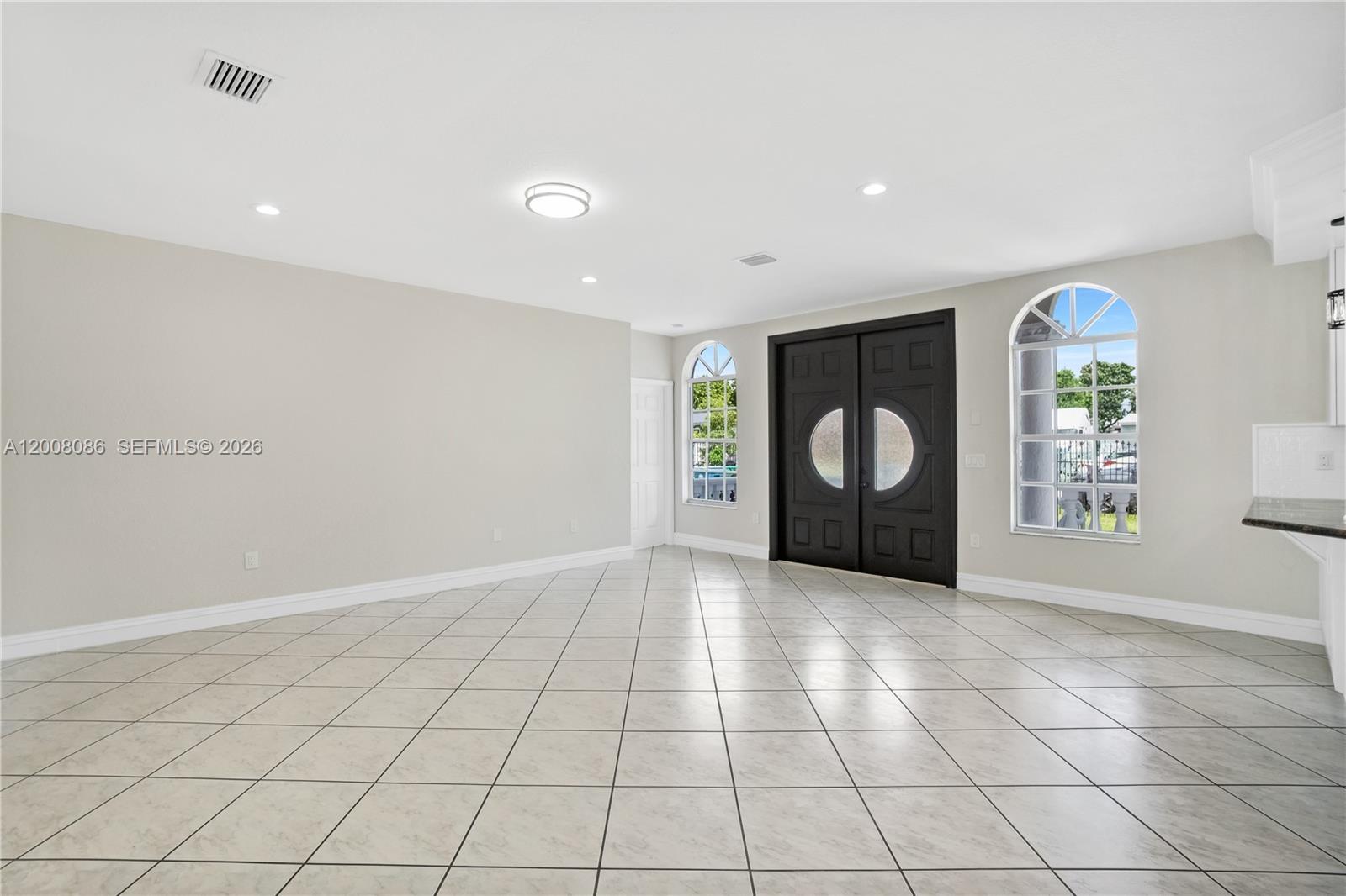 2850 NW 5th St — Photo 4