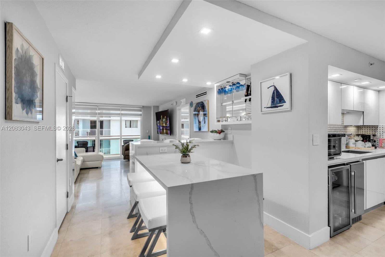6917 Collins Ave # 706 — Photo 4