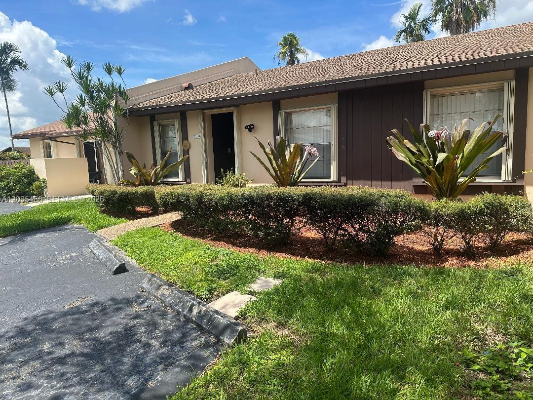 10836 SW 123rd Pl — Photo 2