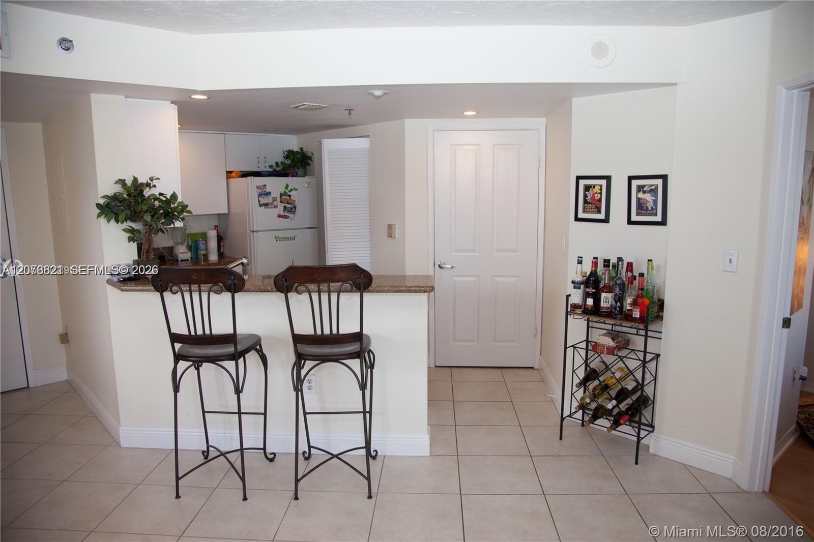 2351 Douglas Rd # 909 — Photo 2