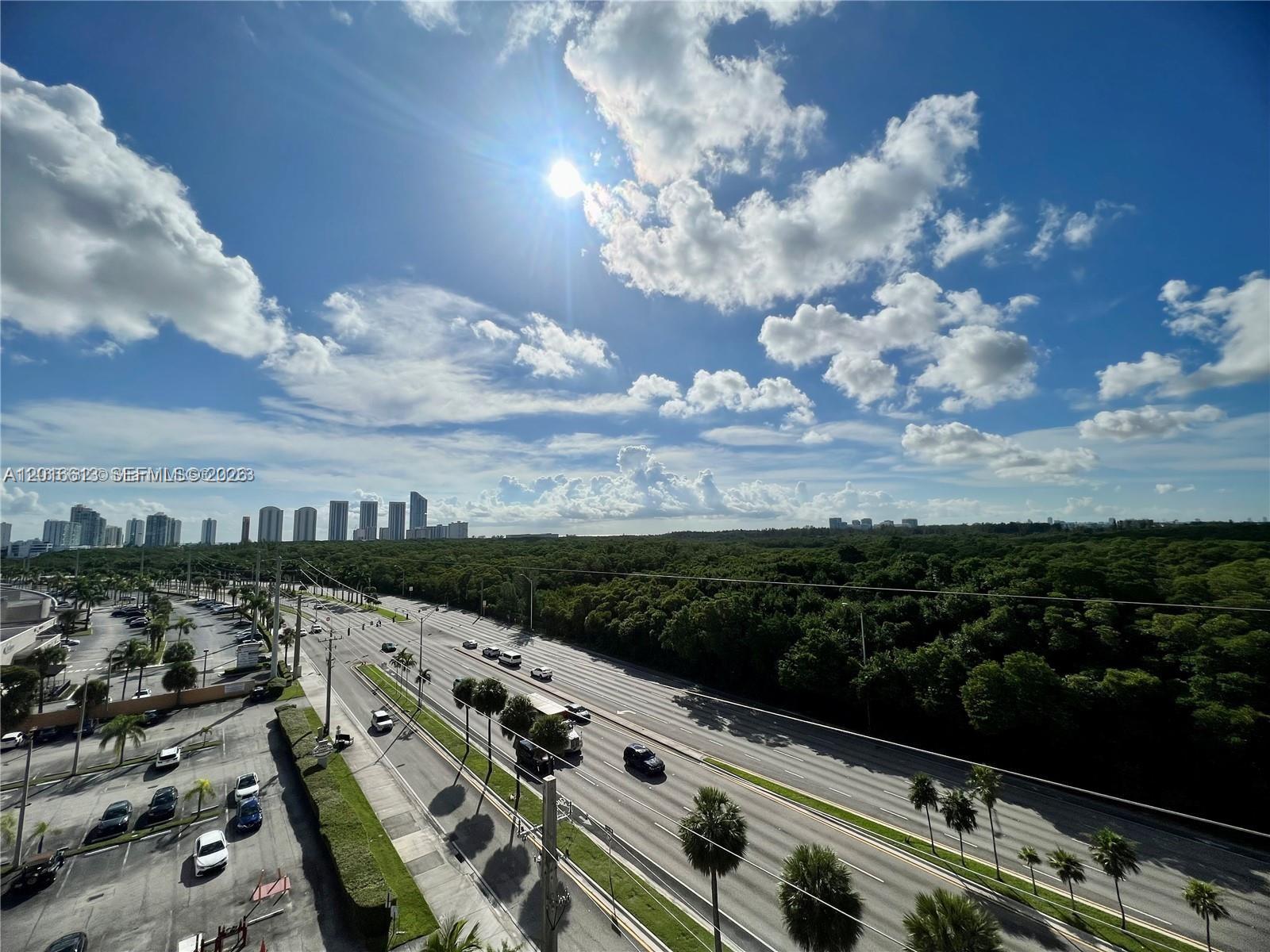 2903 N Miami Beach Blvd # 906 — Photo 4