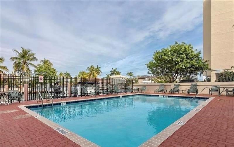 2903 N Miami Beach Blvd # 906 — Photo 5