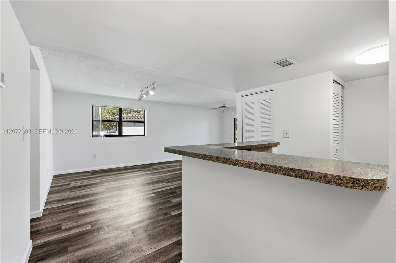 9877 Nob Hill Ct # 9877 — Photo 4