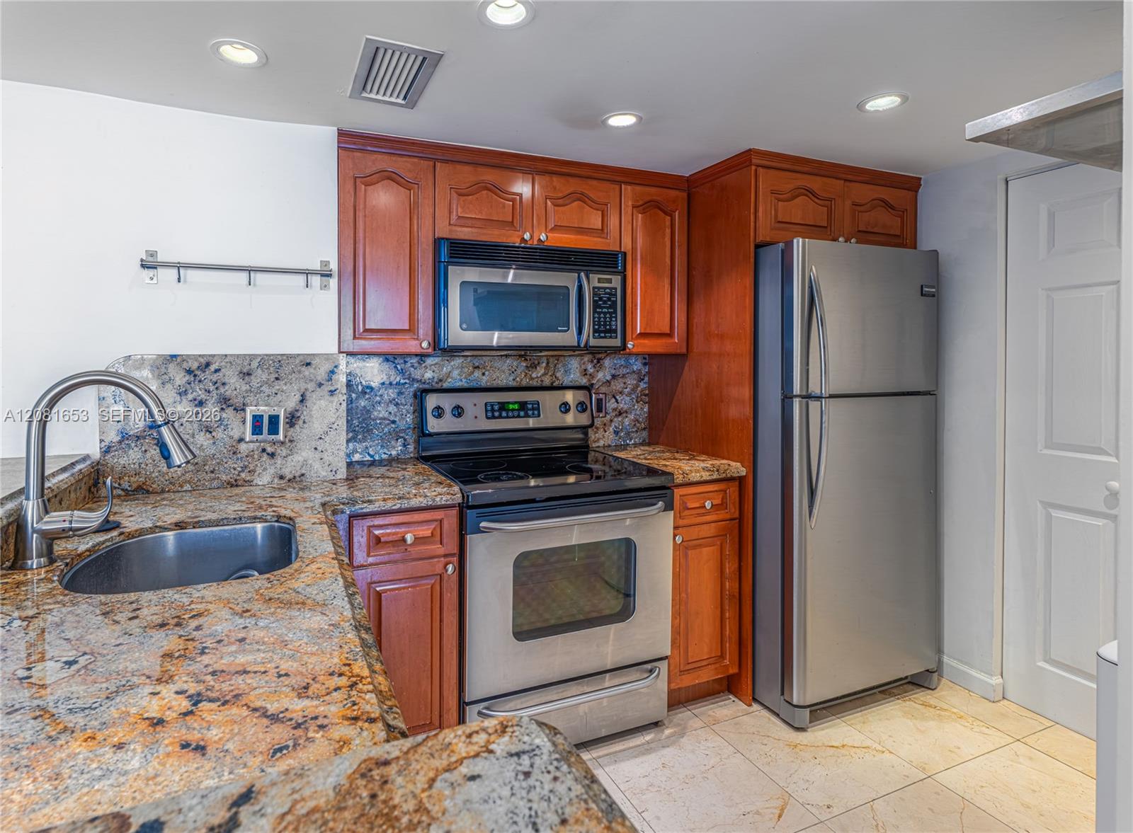 770 Claughton Island Dr # 1603 — Photo 2