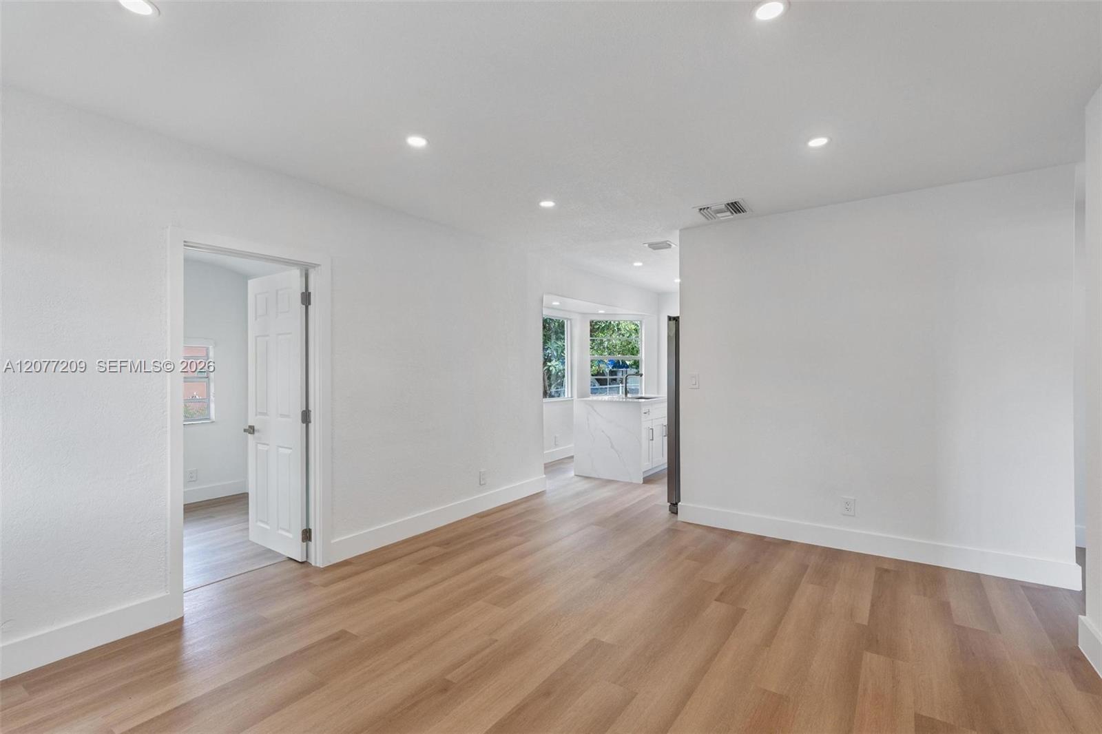2839 Mayo St — Photo 4