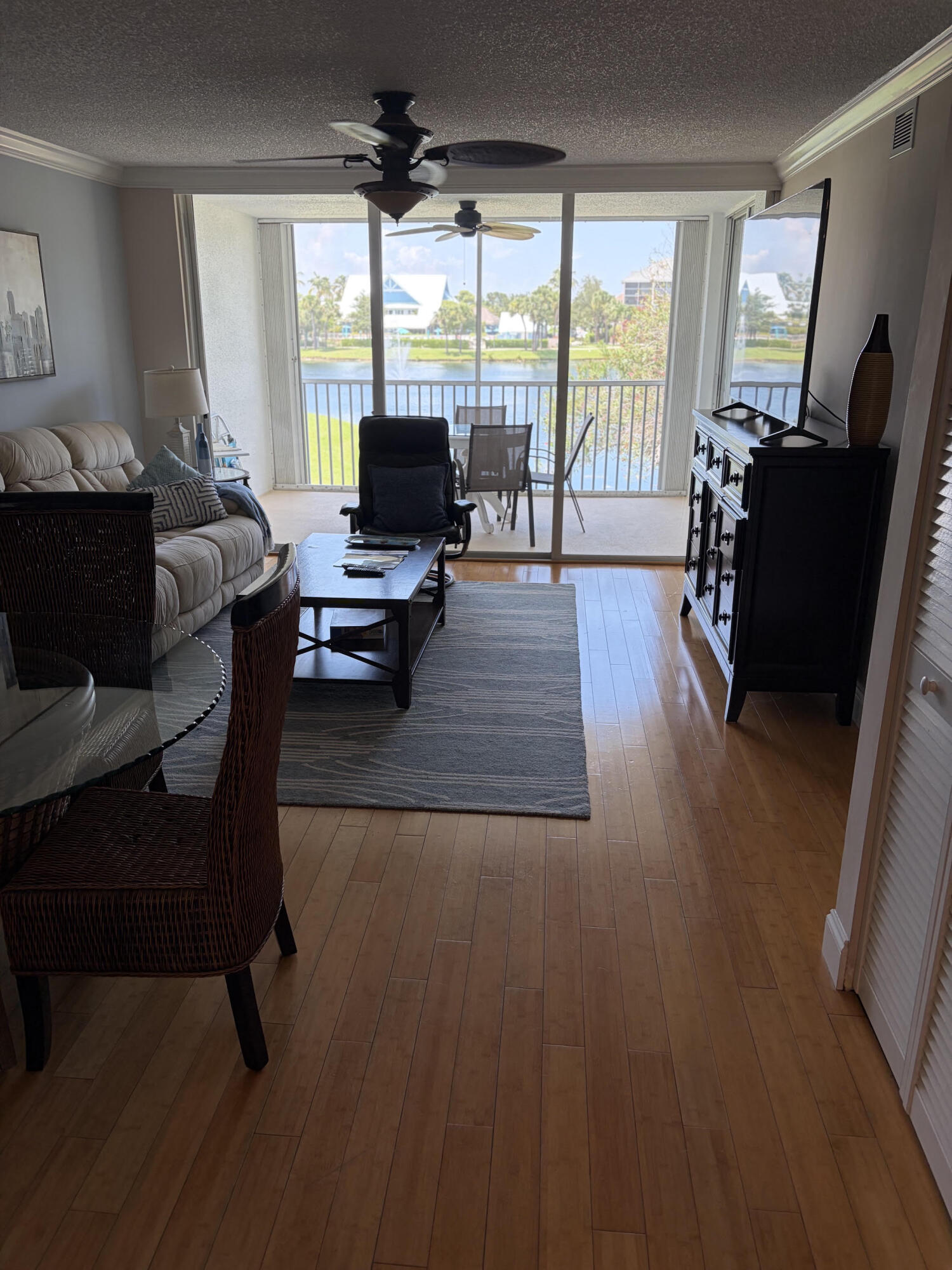 353 S US Hwy 1 # D204, Jupiter FL 33477
