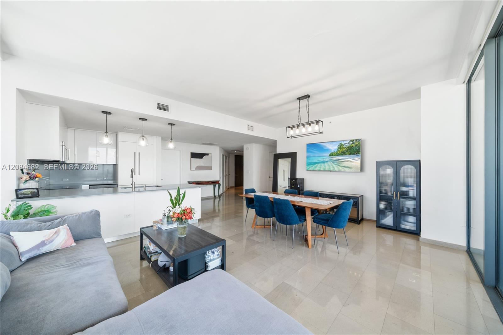 88 SW 7th St # 2312 — Photo 3