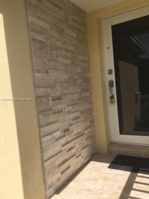 805 NE 138th St — Photo 4