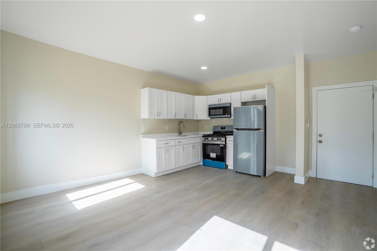 433 SW 6th St # 20, Miami FL 33130
