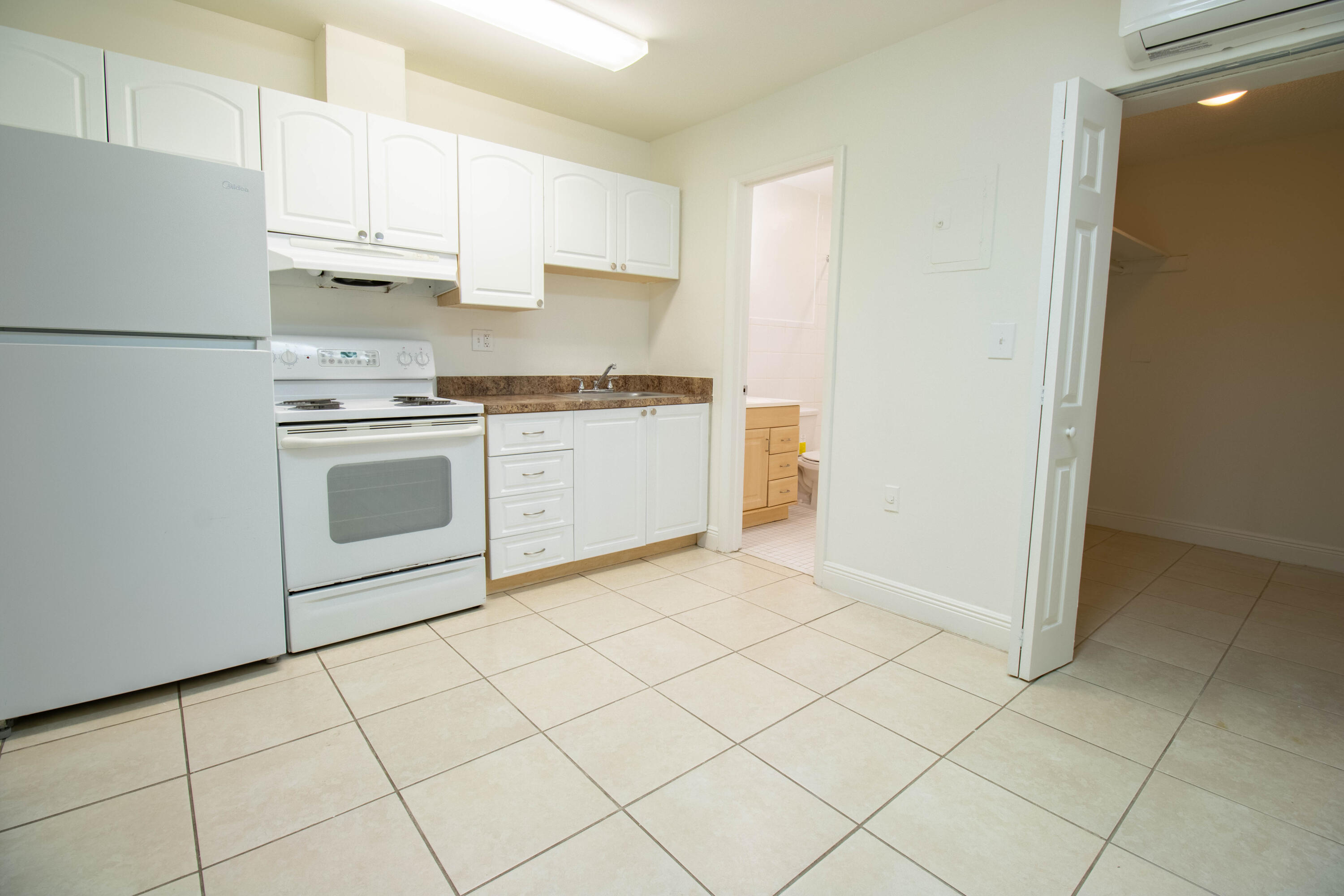 1507 ARGYLE Drive # 205 — Photo 4