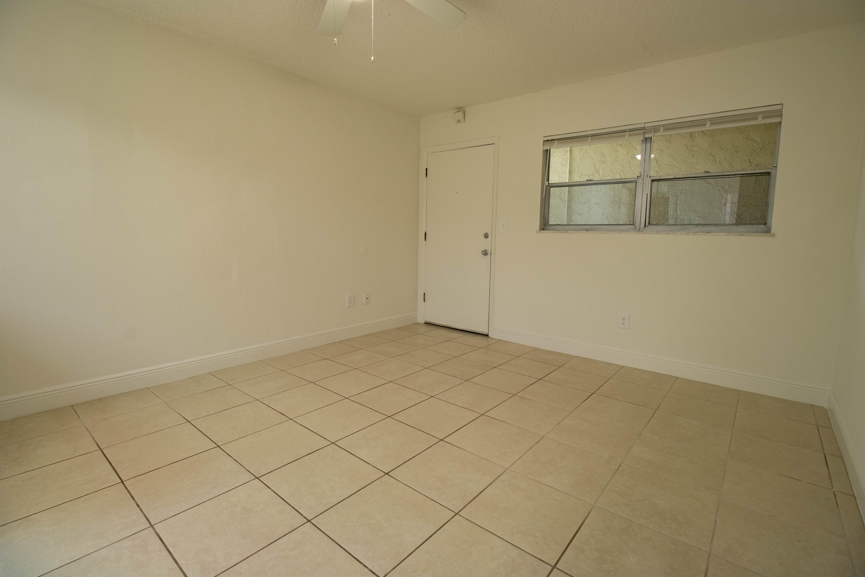 1507 ARGYLE Drive # 205 — Photo 3