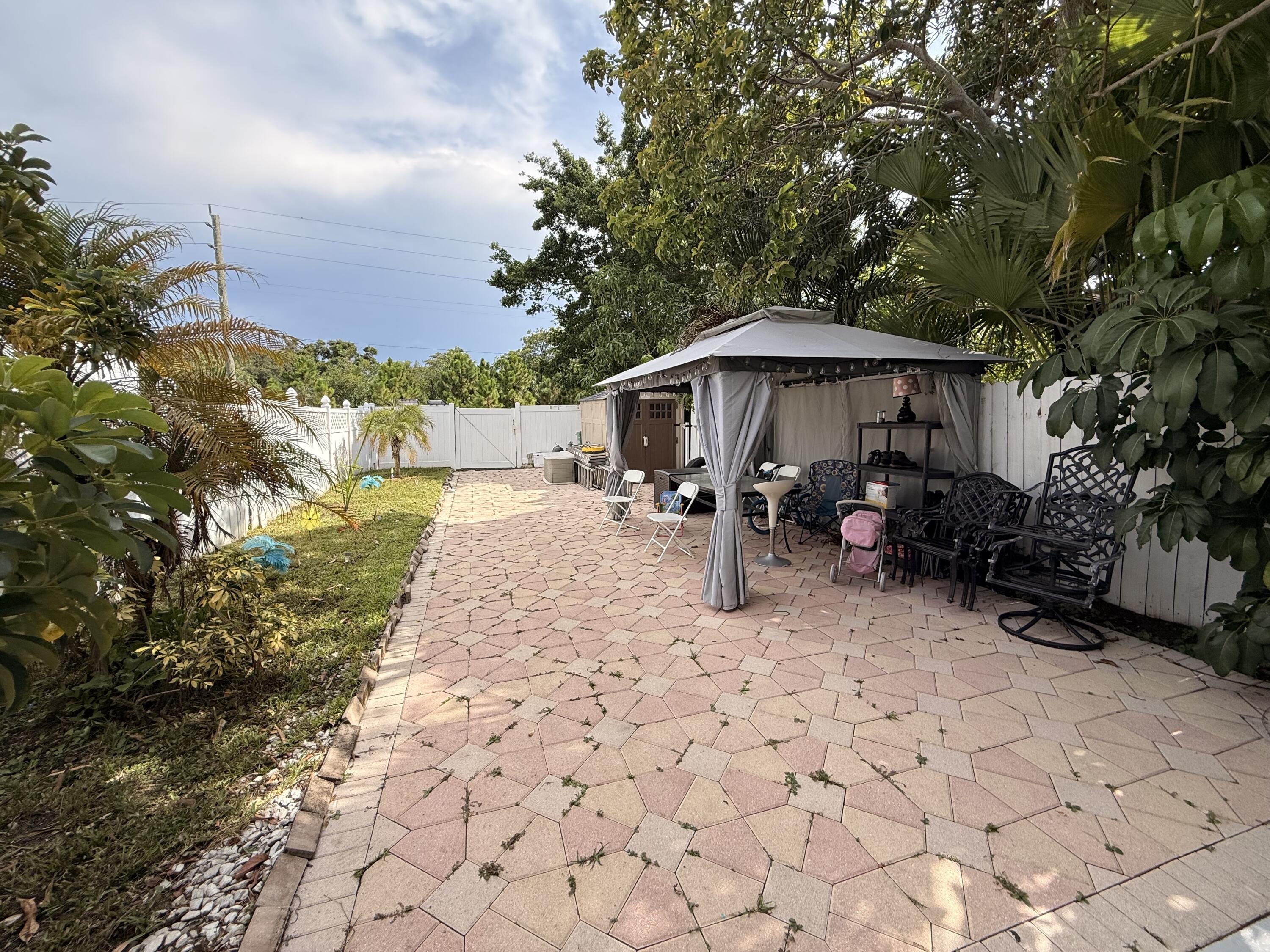 6238 SW 7th Street — Photo 4