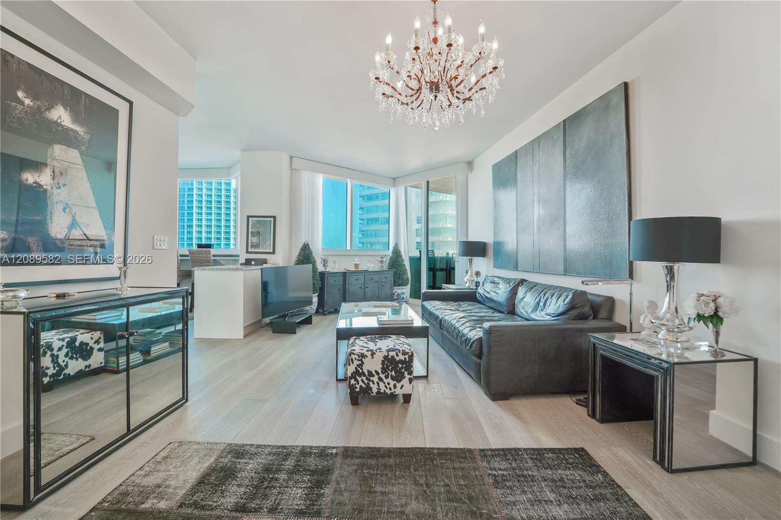300 S Pointe Dr # 809 — Photo 3