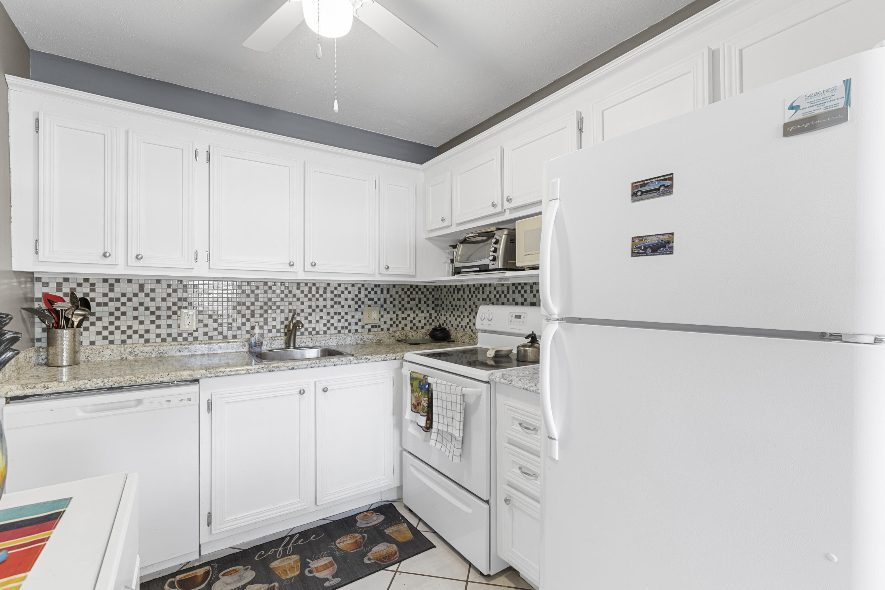 159 Newport J, Deerfield Beach FL 33442
