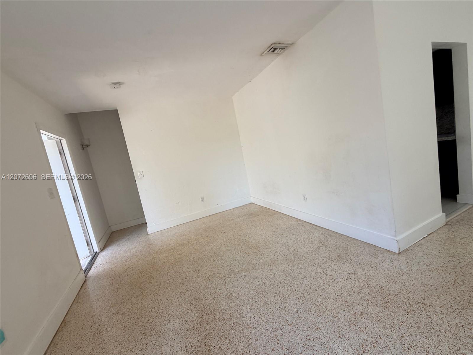 3068 Carter St # 1 — Photo 5